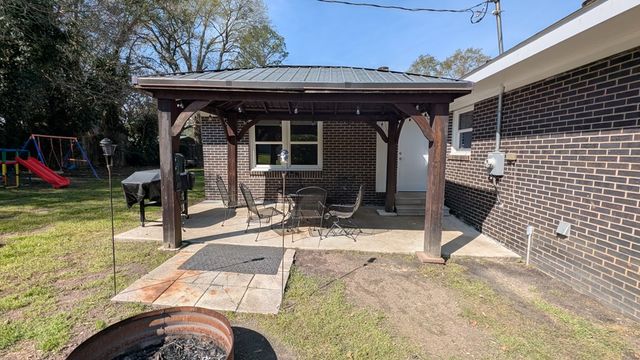 1301 Sassar Street, Dothan, AL 36301