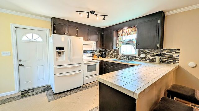 1301 Sassar Street, Dothan, AL 36301