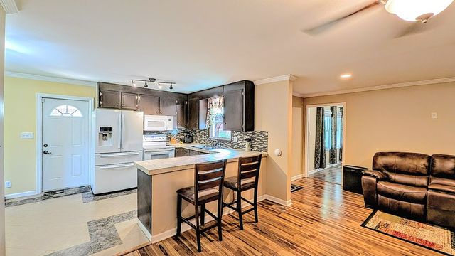 1301 Sassar Street, Dothan, AL 36301