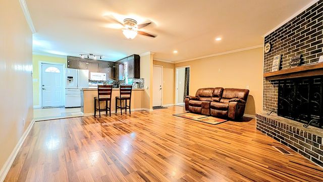 1301 Sassar Street, Dothan, AL 36301