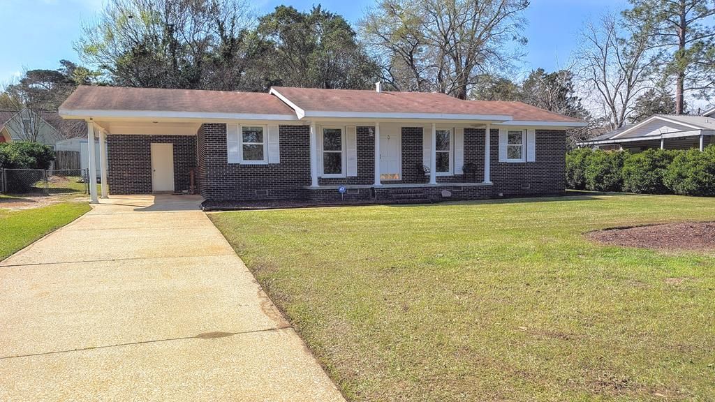 1301 Sassar Street, Dothan, AL 36301
