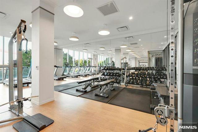 320 Adolphus Avenue 806, Cliffside Park, NJ 07010