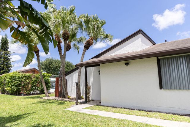 4978 Alder Drive B, West Palm Beach, FL 33417