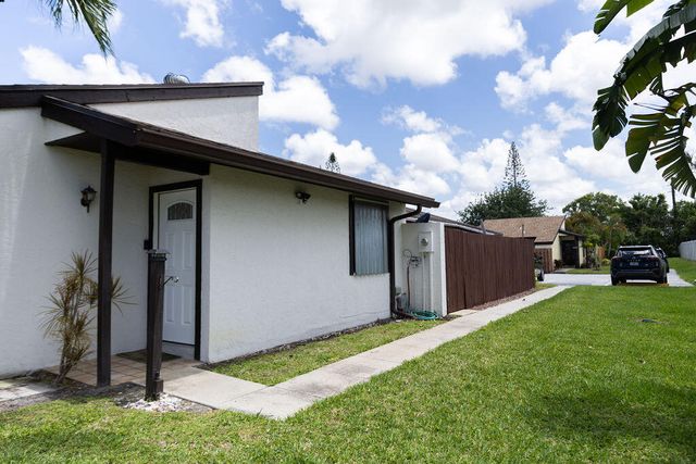 4978 Alder Drive B, West Palm Beach, FL 33417