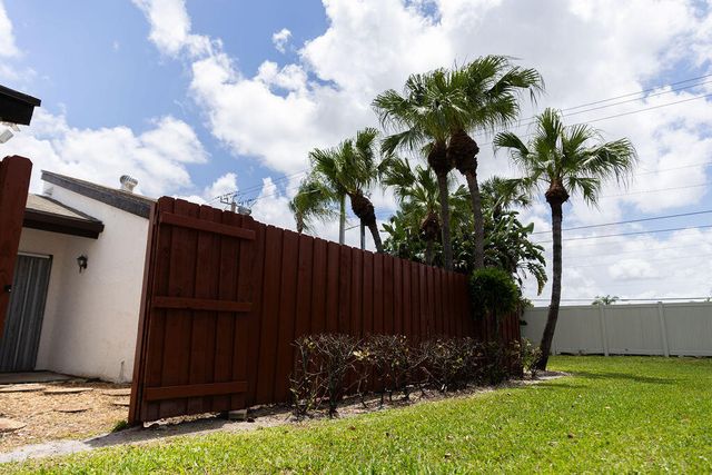 4978 Alder Drive B, West Palm Beach, FL 33417