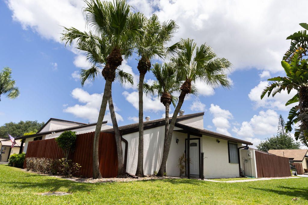 4978 Alder Drive B, West Palm Beach, FL 33417
