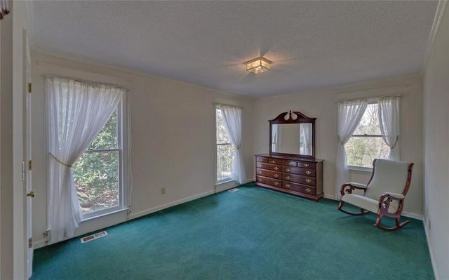 290 Waterfall Drive, Cleveland, GA 30528