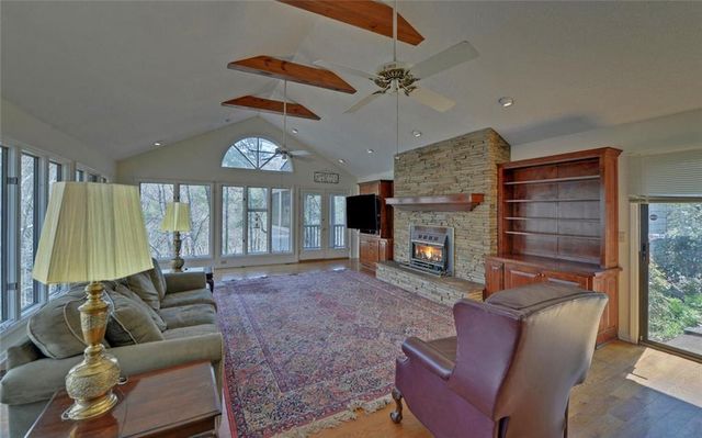 290 Waterfall Drive, Cleveland, GA 30528