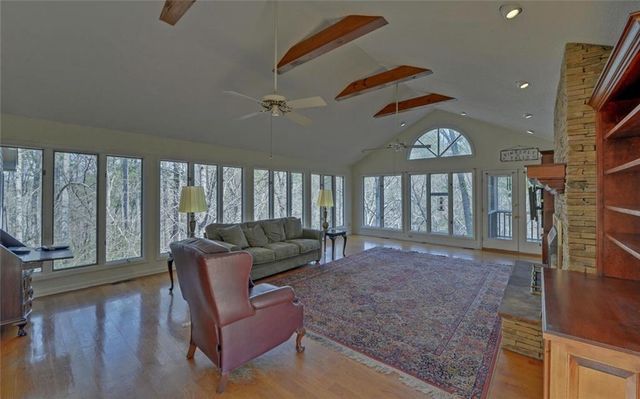 290 Waterfall Drive, Cleveland, GA 30528