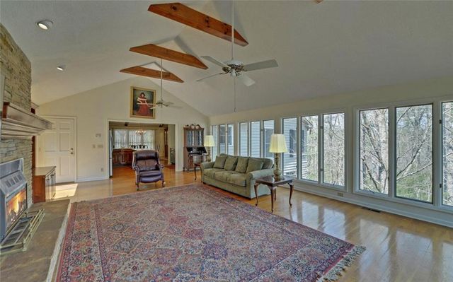 290 Waterfall Drive, Cleveland, GA 30528