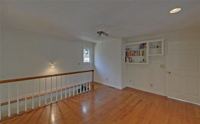 290 Waterfall Drive, Cleveland, GA 30528