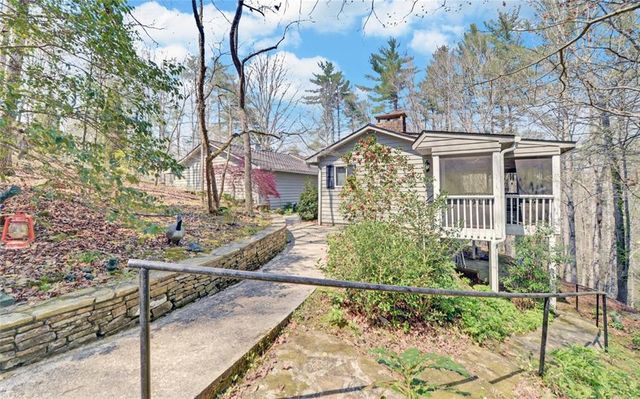 290 Waterfall Drive, Cleveland, GA 30528