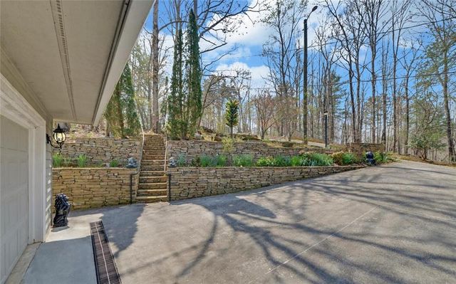 290 Waterfall Drive, Cleveland, GA 30528