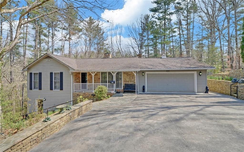 290 Waterfall Drive, Cleveland, GA 30528