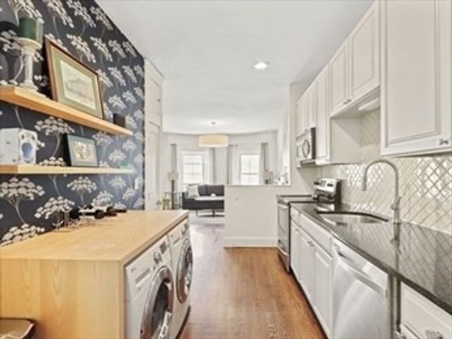 94 Worcester St 3, Boston, MA 02118