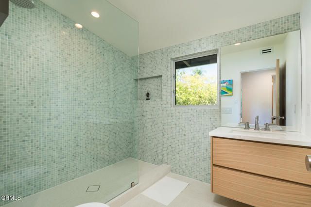 3505 El Lado Drive, Glendale, CA 91208