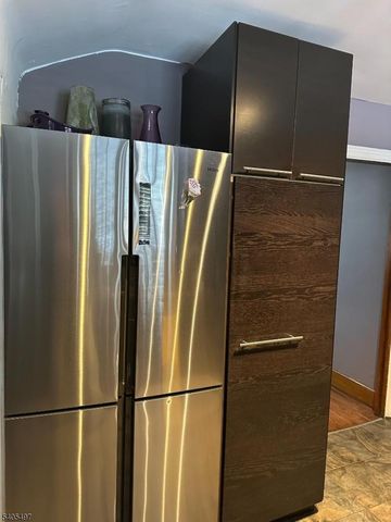 123 E 6Th Ave, Roselle Boro, NJ 07203