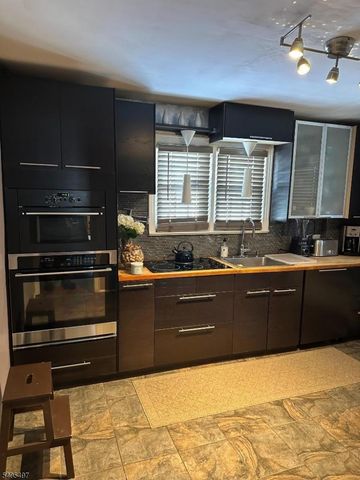 123 E 6Th Ave, Roselle Boro, NJ 07203