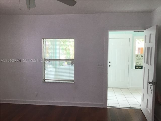 429 49th St, West Palm Beach, FL 33407