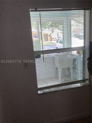 429 49th St, West Palm Beach, FL 33407