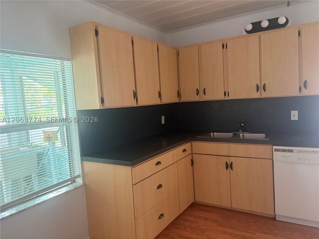 429 49th St, West Palm Beach, FL 33407