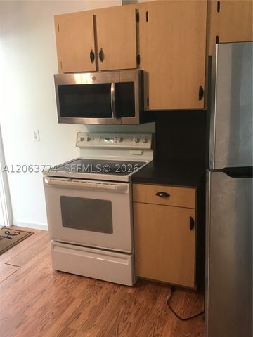 429 49th St, West Palm Beach, FL 33407