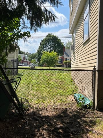 46 Cherry St, Newton, MA 02465