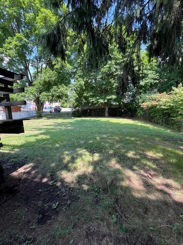 46 Cherry St, Newton, MA 02465