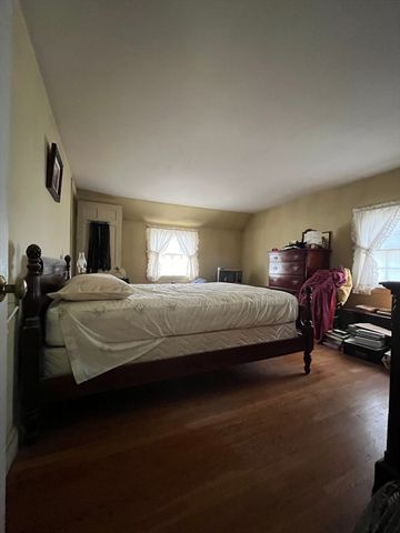 46 Cherry St, Newton, MA 02465
