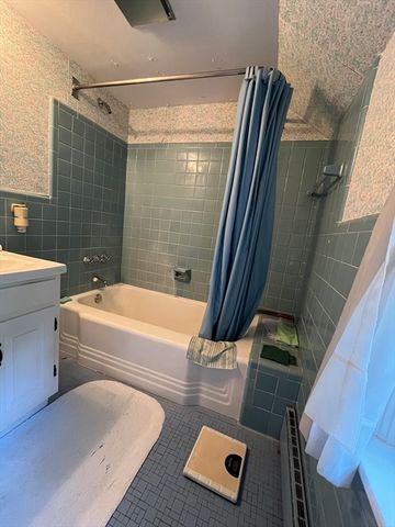 46 Cherry St, Newton, MA 02465