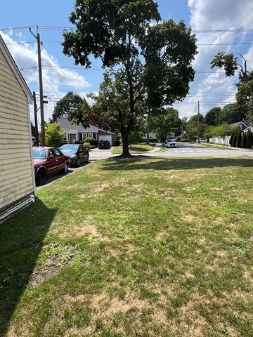 46 Cherry St, Newton, MA 02465