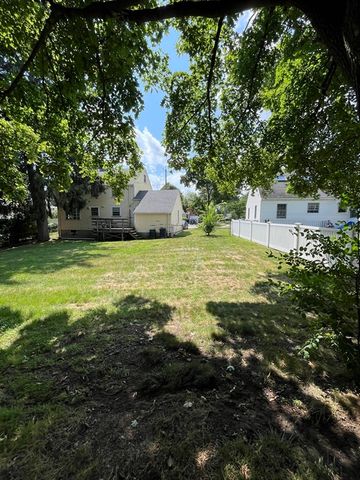 46 Cherry St, Newton, MA 02465