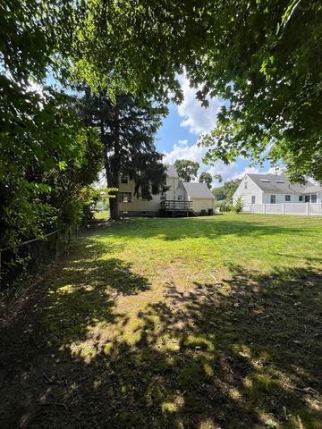 46 Cherry St, Newton, MA 02465