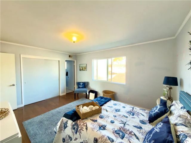 8142 Foxhall Drive, Huntington Beach, CA 92646