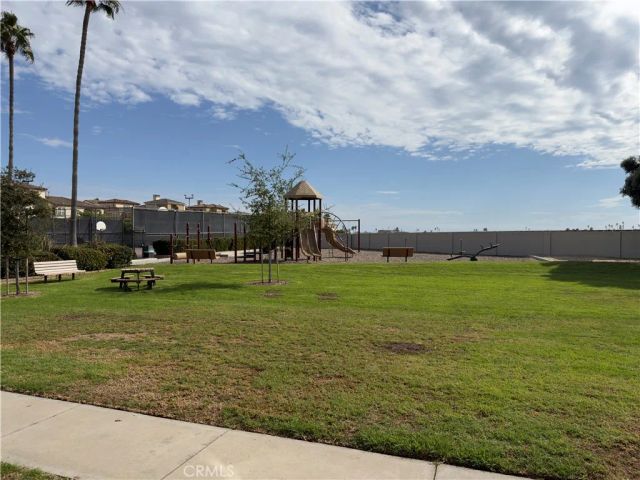 8142 Foxhall Drive, Huntington Beach, CA 92646