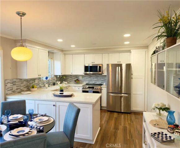 8142 Foxhall Drive, Huntington Beach, CA 92646