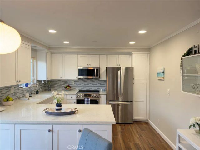 8142 Foxhall Drive, Huntington Beach, CA 92646