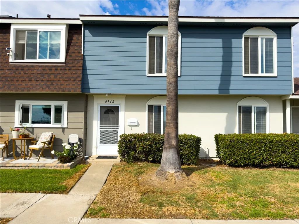 8142 Foxhall Drive, Huntington Beach, CA 92646
