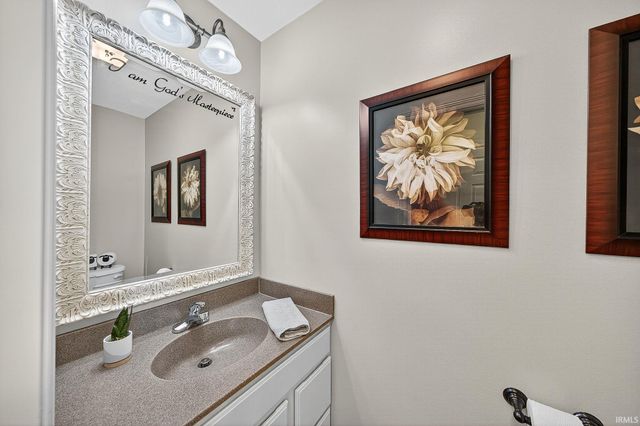 30051 Quail Pointe Drive, Granger, IN 46530