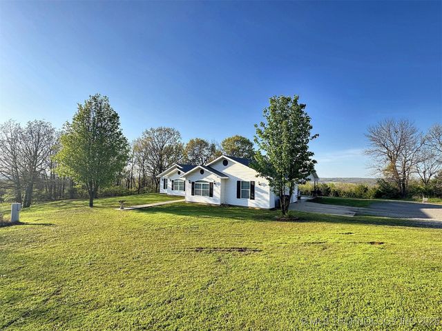7840 W Wildflower Lane, Hulbert, OK 74441