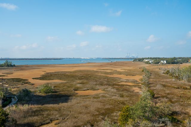 155 Wingo Way 467, Mount Pleasant, SC 29464