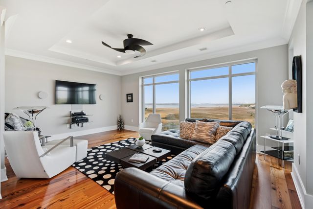 155 Wingo Way 467, Mount Pleasant, SC 29464