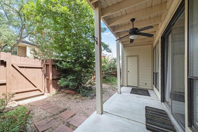 1881 Bering Drive 83, Houston, TX 77057