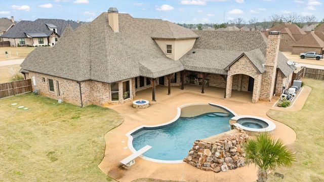 165 Abby Gail Dr., Longview, TX 75605