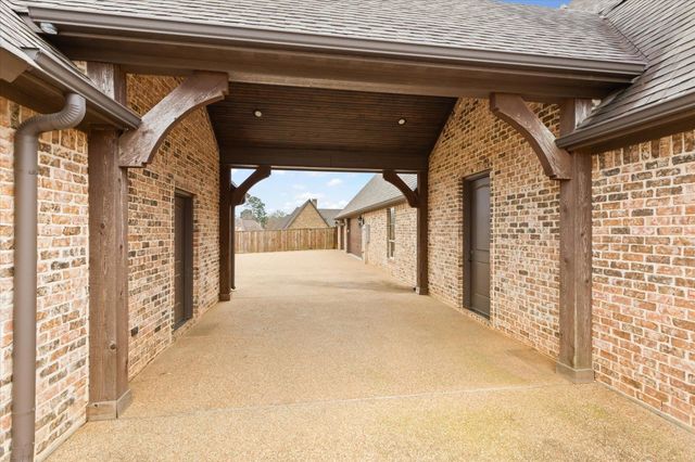 165 Abby Gail Dr., Longview, TX 75605