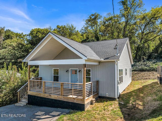 1744 Reynolds St, Knoxville, TN 37921