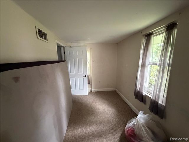 16304 E 10 Mile Road, Eastpointe, MI 48021