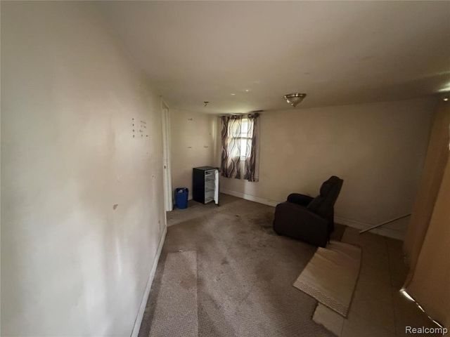 16304 E 10 Mile Road, Eastpointe, MI 48021