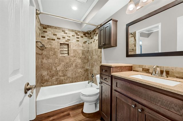 914 W Washington Street D, Sherman, TX 75092