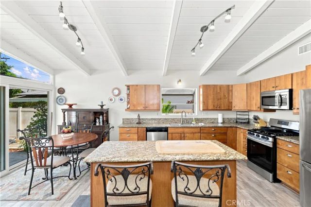625 Lancer, Corona, CA 92879